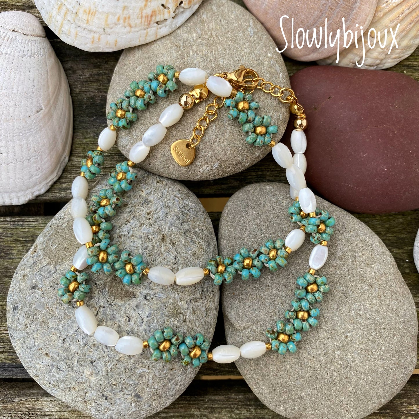 Collier marguerite bleu, miyuki et nacre