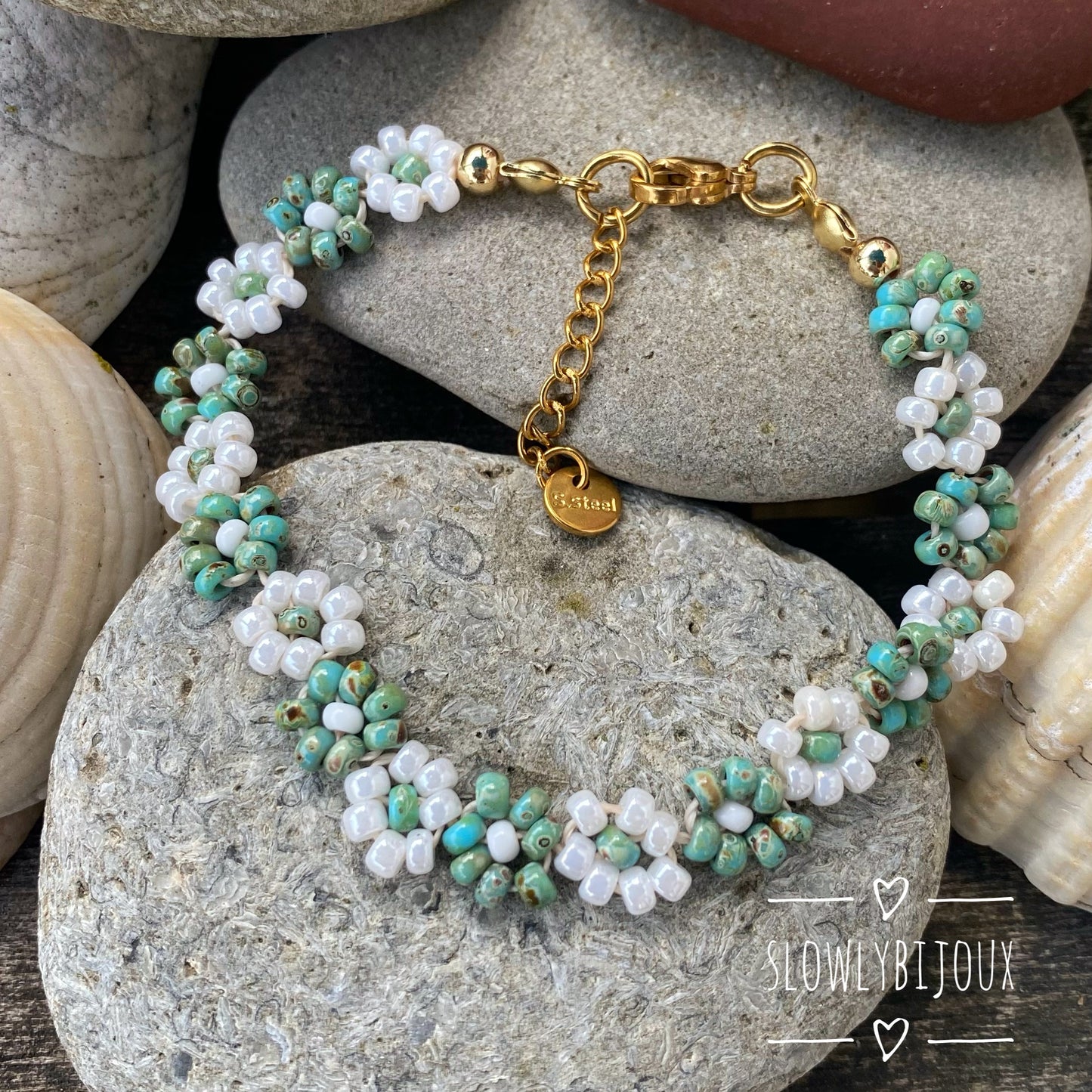 Bracelet de fleurs tissées Bleues et blanches