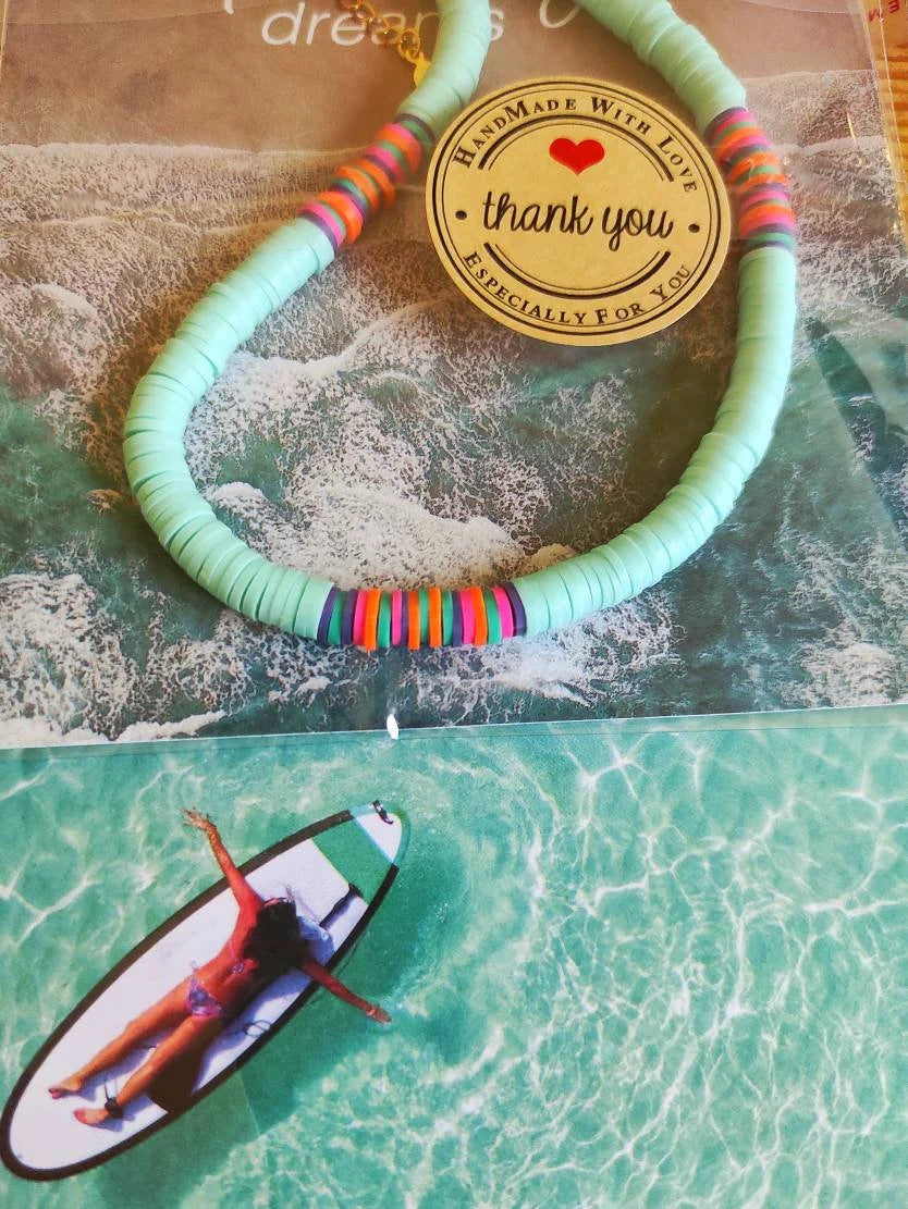 Collier de perles, collier surfeur, collier heishi, plage, summer, été, surfer, heishi, bracelet offert, printemps été, idée cadeau