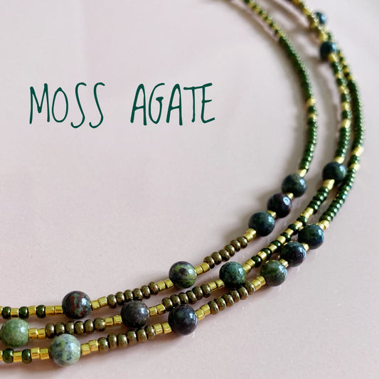 Collier de perles de rocaille et agates