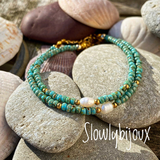 Bracelet perles miyuki turquoise, bracelet délicat rocailles japonaises, perle d’eau, bracelet minimaliste, acier inoxydable, idée cadeau